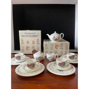 Rare Vintage Wedgwood Peter Rabbit Mini 15 pc Tea Set - NEW IN BOX